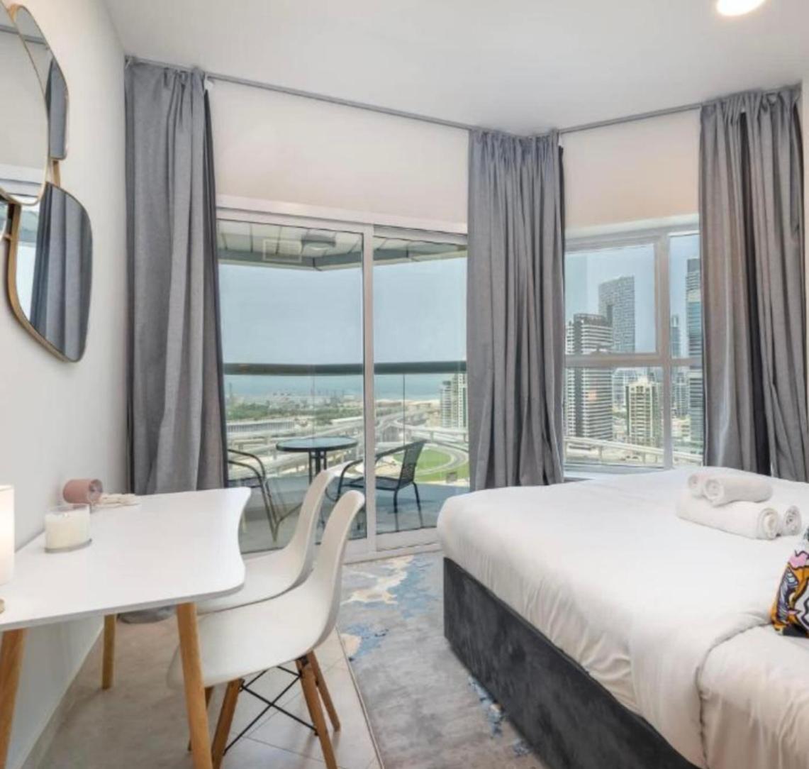 Jumeirah Towers Apartment Dubai